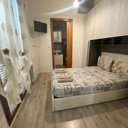 In Centro Affittacamere Нуоро Экстерьер фото